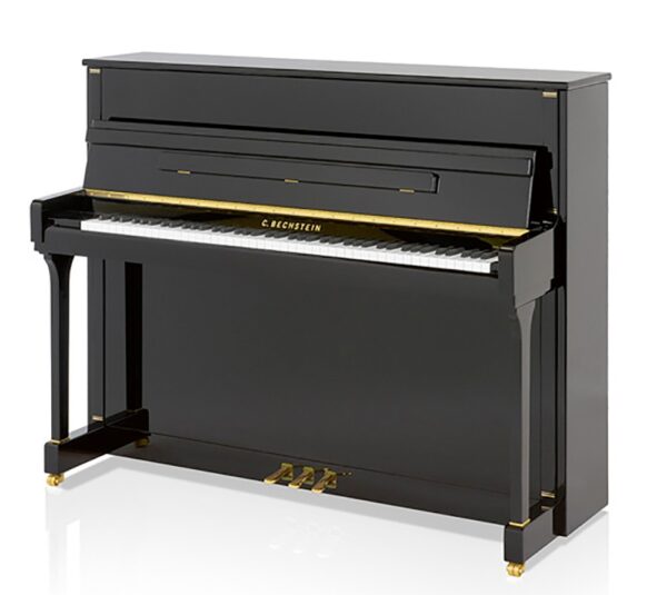Piano droit noir avec touches blanches et noires.